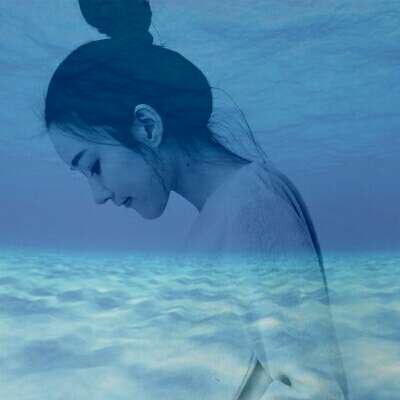 23张高清唯美重影女生头像 透明感双重影头像图