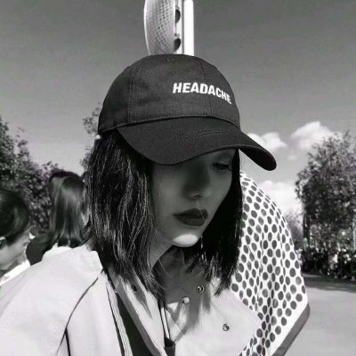 21张高清黑白伤感冷淡女生头像 自带心碎氛围感的女头合集