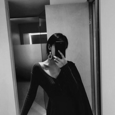 21张高清黑白女王范头像 又冷又飒超有气场