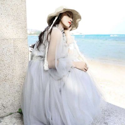 28张白裙女生唯美微信头像 高清好看直接用