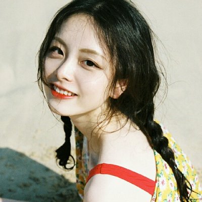 32张高清网红美女头像合集 好看的女生头像素材