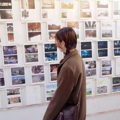 21张高清长发女生背影微信头像 氛围感拉满