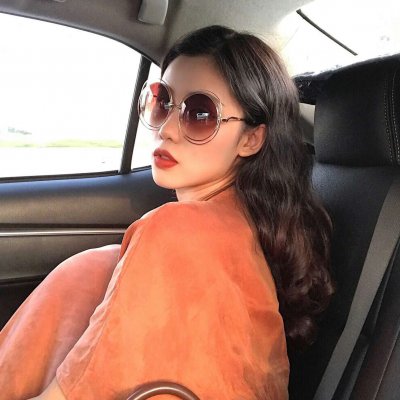 19张高清好看的女生戴眼镜微信头像合集