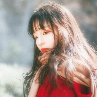 21张高清伤感冷酷女生头像 自带孤独忧郁氛围感