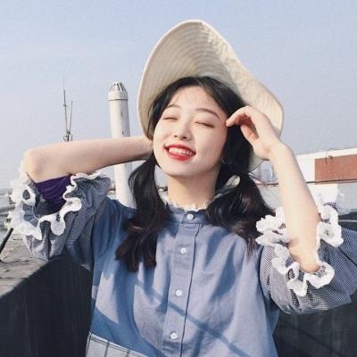 15张可爱戴帽女生头像 高清无水印合集