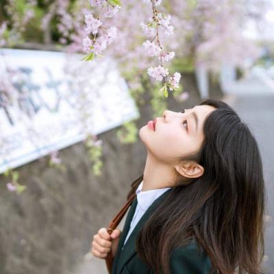 24张高清冷酷伤感少女头像合集 氛围感拉满