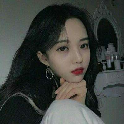 14张高清暗黑系颓废女生头像 氛围感拉满