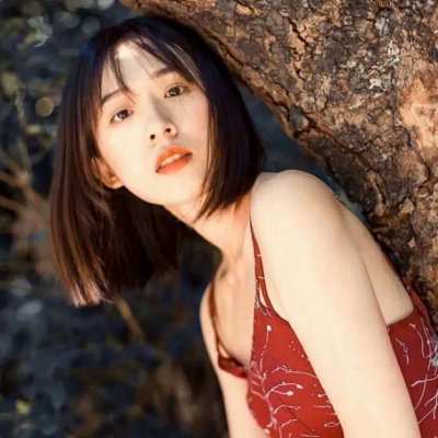 15张高清高冷短发女生头像合集