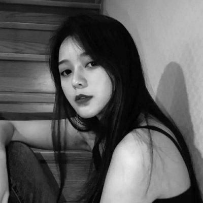 女生黑白微信头像合集 20张高清时尚款