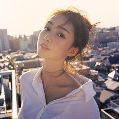 25张高清气质时尚唯美女生头像合集