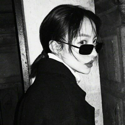 36张超拽冷酷女生头像 高清霸气个性款直接存