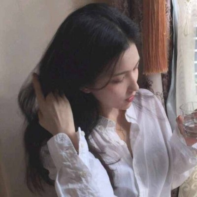 34张高清伤感女生头像 带着想哭的氛围感