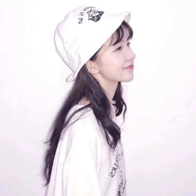 12张高清唯美女生头像 每一张都让人一眼心动