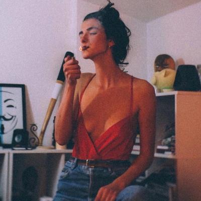 微博欧美女头像 23张高清好看款 适配微博使用的欧美女生头像合集