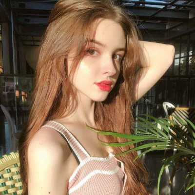 21张高清欧美风女生头像合集