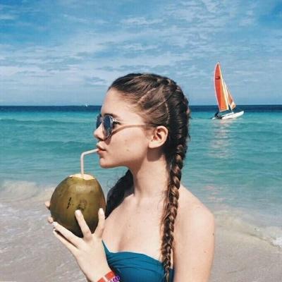 21张高清小清新欧美女生头像 好看又治愈