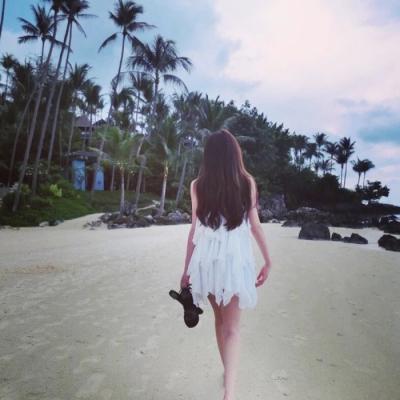 女生海边背影微信头像 28张高清唯美大图合集