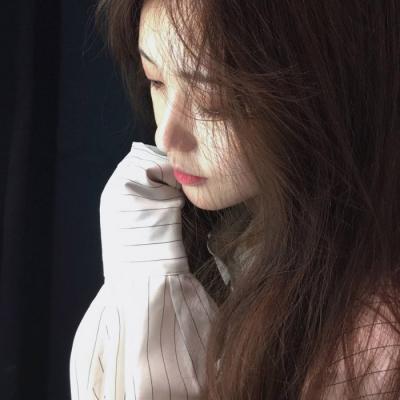 23张气质感拉满的女生唯美微信头像