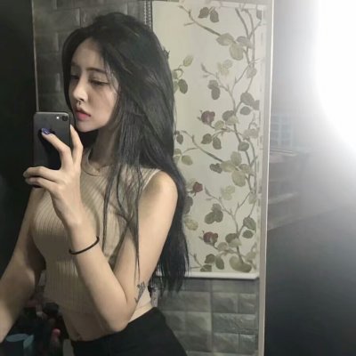 13张霸气高冷女头看手机 高清好看的女生拿手机头像合集