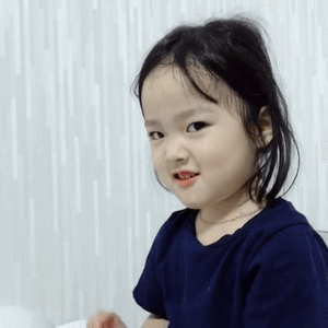 权律二吃甜筒雪糕动图表情包来啦