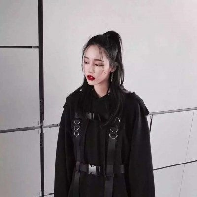 33张高清伤感女生头像合集 沉默忧郁的女生头像素材