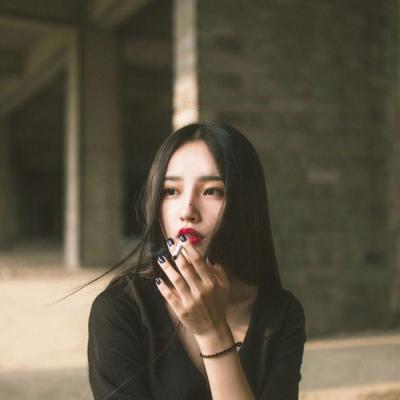 女生抽烟伤感QQ头像合集 19张高清意境感拉满