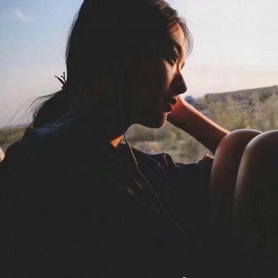 36张氛围感拉满的女生时尚头像合集