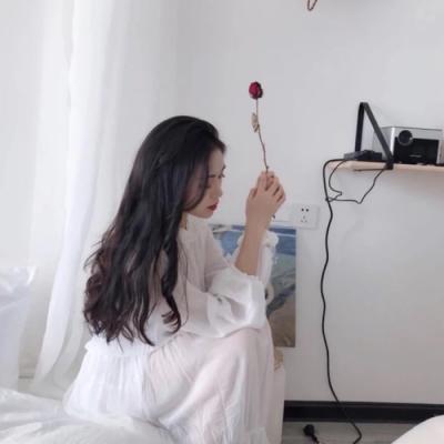 24张高清冷酷伤感少女头像合集 氛围感拉满