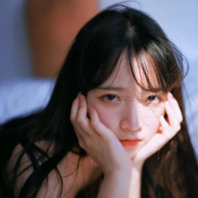 24张高清唯美意境女生QQ头像 氛围感拉满的女头合集