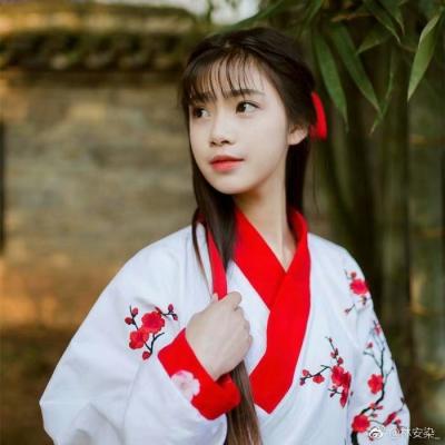 25张高清好看的女生古风真人头像合集