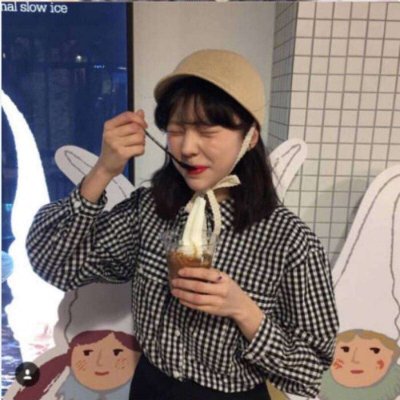 36张高清时尚款Supreme潮流女生头像合集