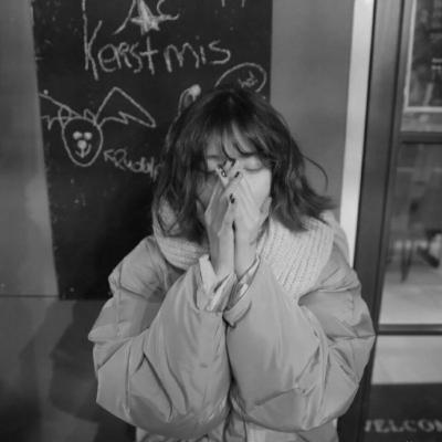 23张高清霸气女生黑白头像 氛围感直接拉满