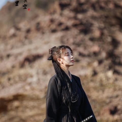 冷艳霸气古风武侠女生头像 19张高清侠气素材合集