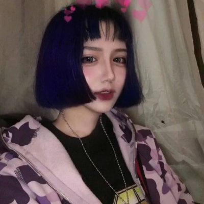 36张高清时尚款Supreme潮流女生头像合集