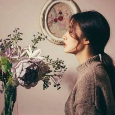 21张高清好看的欧美女生微博头像 最新合集来啦