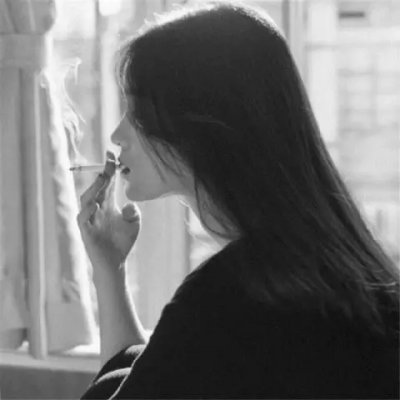 20张高清女生伤感黑白QQ头像 氛围感拉满