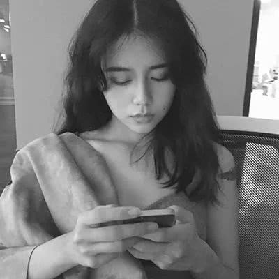 19张高清黑白丧系真人女生头像合集
