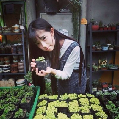 18张高清真实美女生活照 适合当微信头像的漂亮女生图