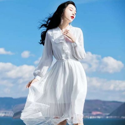 28张白裙女生唯美微信头像 高清好看直接用