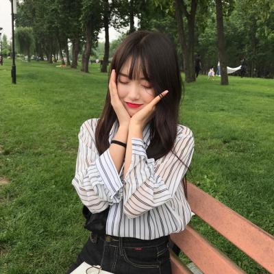 25张高清气质时尚唯美女生头像合集