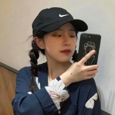 29张高清时尚帽子女头像 女生头像合集来啦