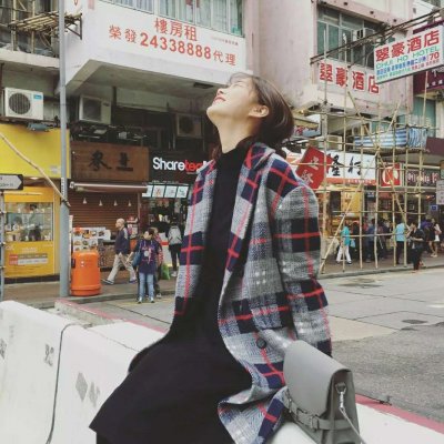 18张高清真实美女生活照 适合当微信头像的漂亮女生图