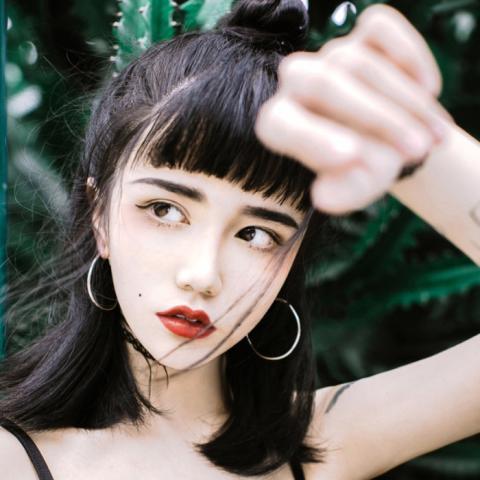 超拽霸气！20张高清社会姐女生头像合集
