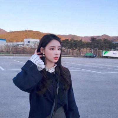 34张高清清纯学院风女生QQ头像合集