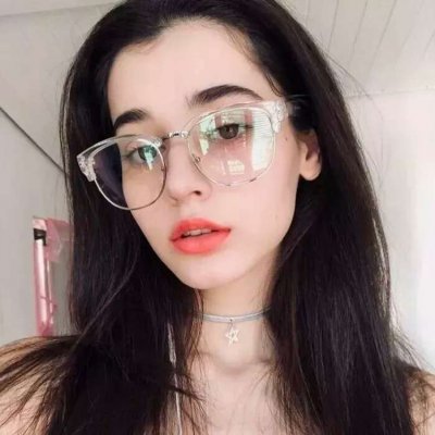 20张高清霸气欧美女生头像 个性小姐姐直接抱走