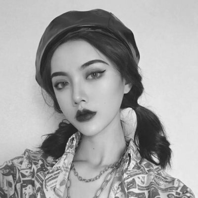 19张高清黑白丧系真人女生头像合集