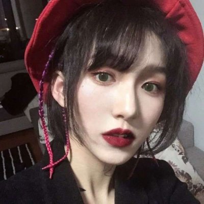 8张高清炫酷酷女QQ头像 氛围感拉满的女生头像合集