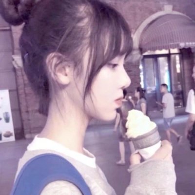 想找潮酷个性女生头像？这17张高清图直接拿捏氛围感