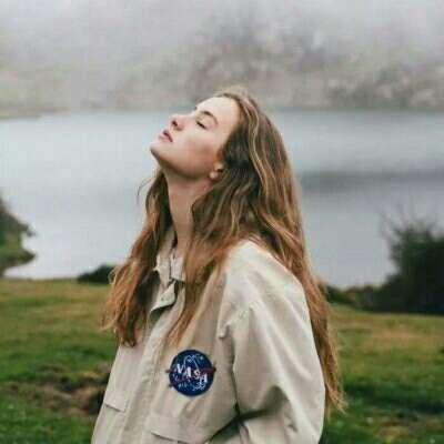 31张高清好看的欧美女生微信头像合集