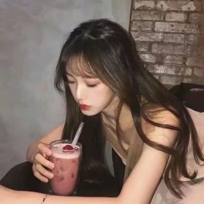 24张高清冷酷伤感少女头像合集 氛围感拉满